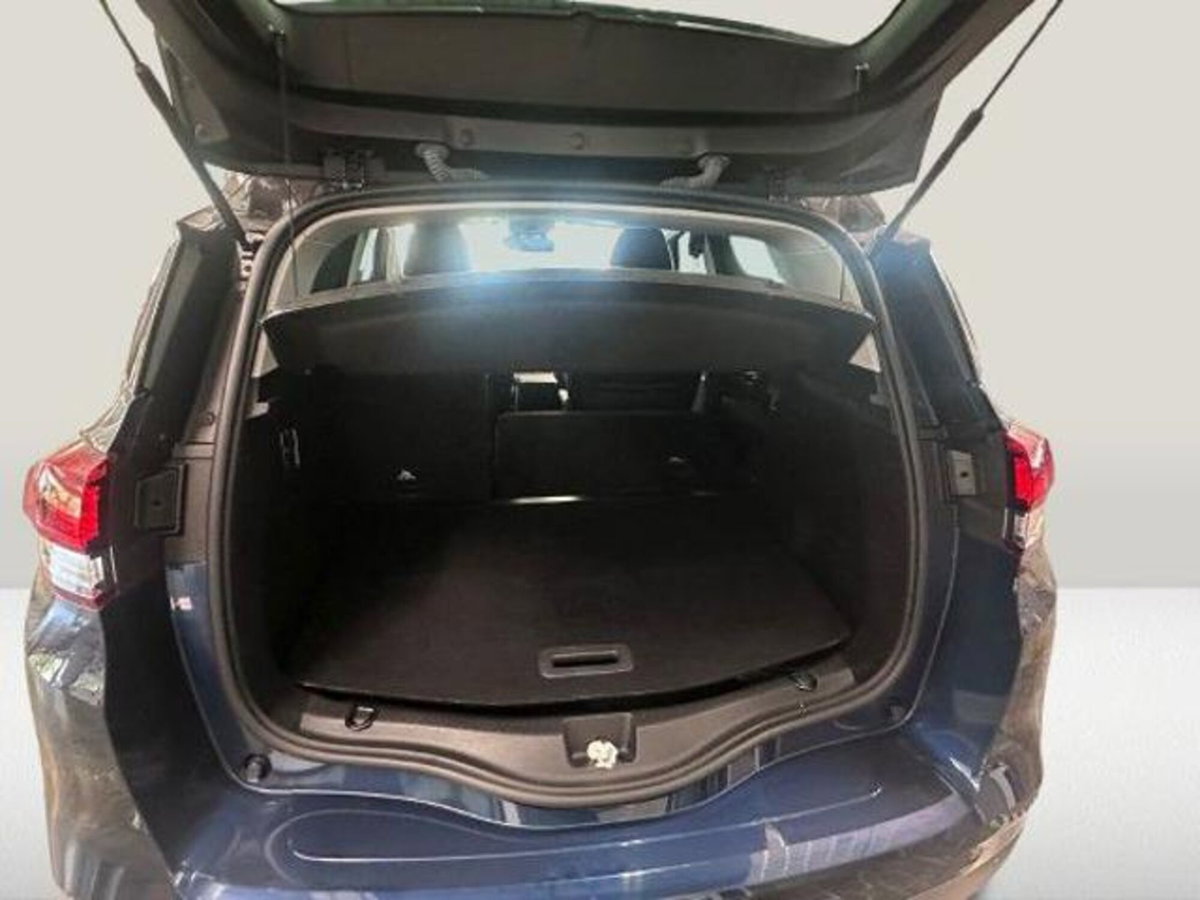 Renault Scenic E-Tech Electric 1.9 dCi Luxe Dynamique (8)