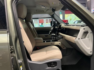 Land Rover Defender 110 3.0D I6 250 CV AWD Auto Commercial SE (13)