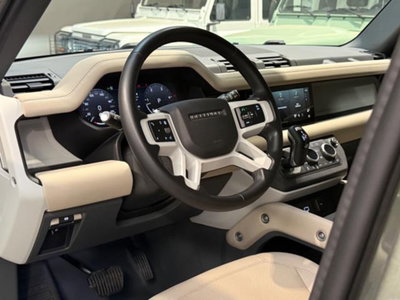 Land Rover Defender 110 3.0D I6 250 CV AWD Auto Commercial SE (9)