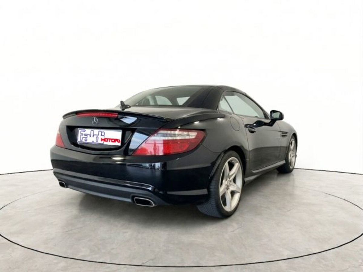 Mercedes-Benz SLK 200 CGI Premium (3)
