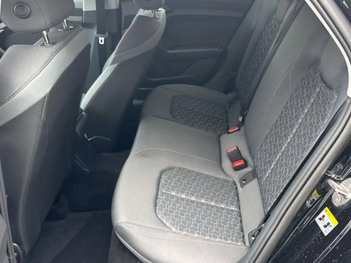 Audi A1 allstreet 30 1.0 tfsi Business 116cv (11)