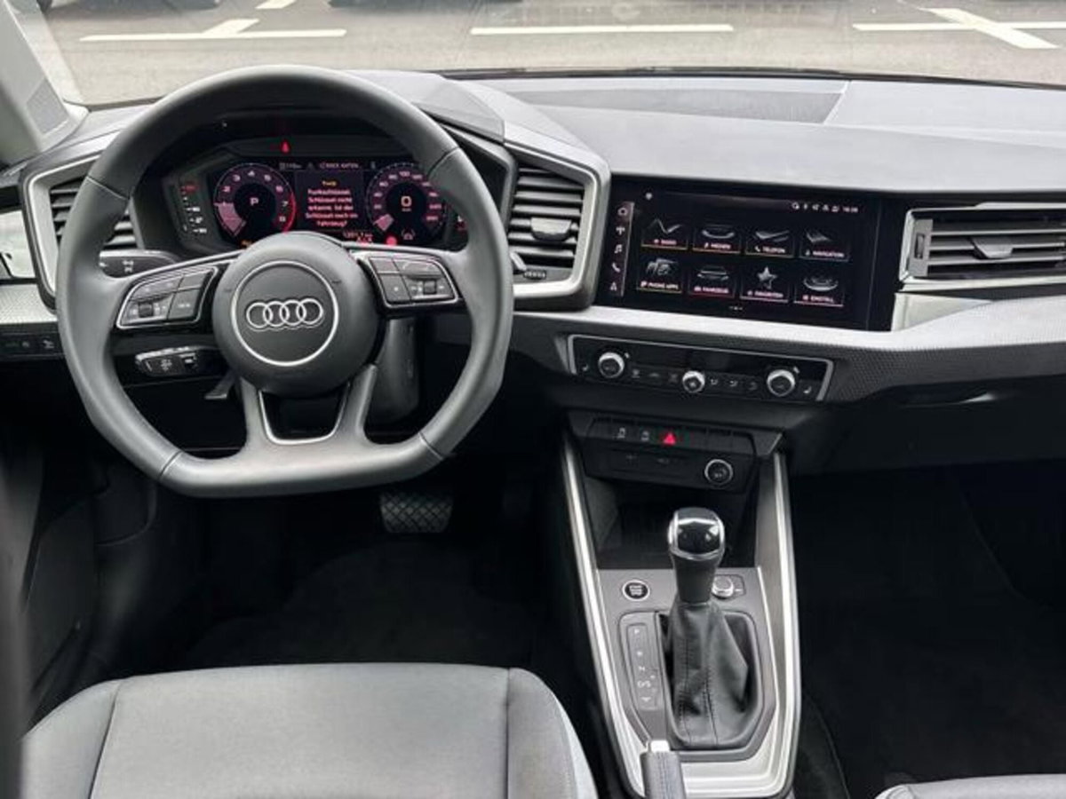 Audi A1 allstreet 30 1.0 tfsi Business 116cv (8)
