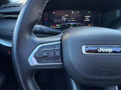 Jeep Compass full-electric Overland 4xe 375cv auto (17)