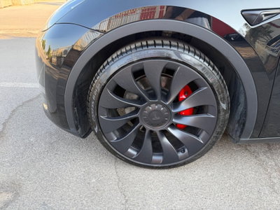 Tesla Model Y Performance awd (16)