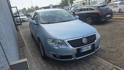 Volkswagen Passat 2.0 TDI DPF Highline (2)
