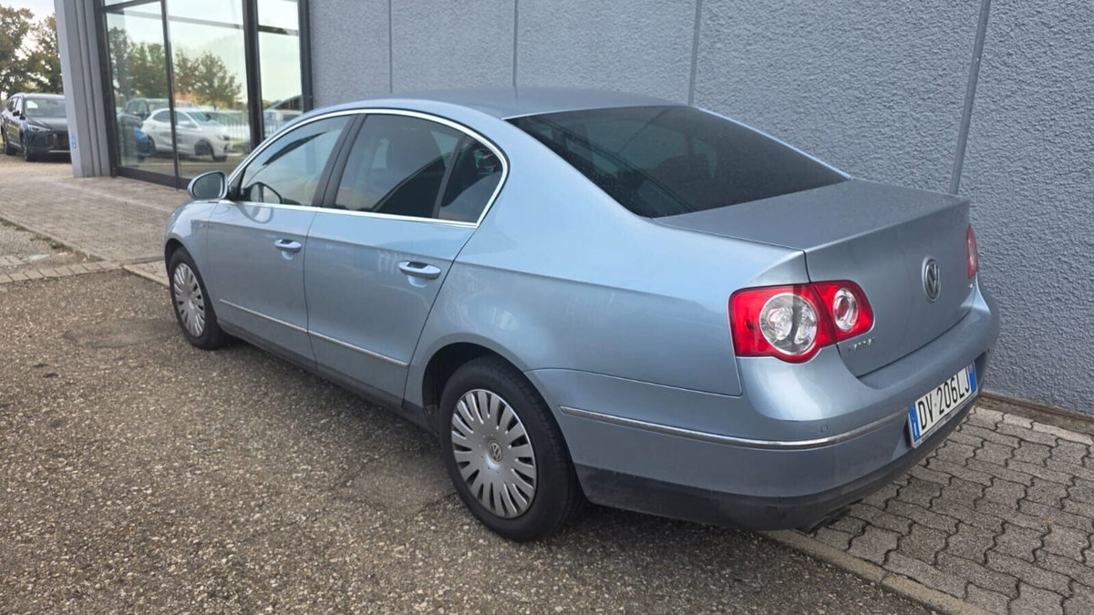 Volkswagen Passat 2.0 TDI DPF Highline (3)