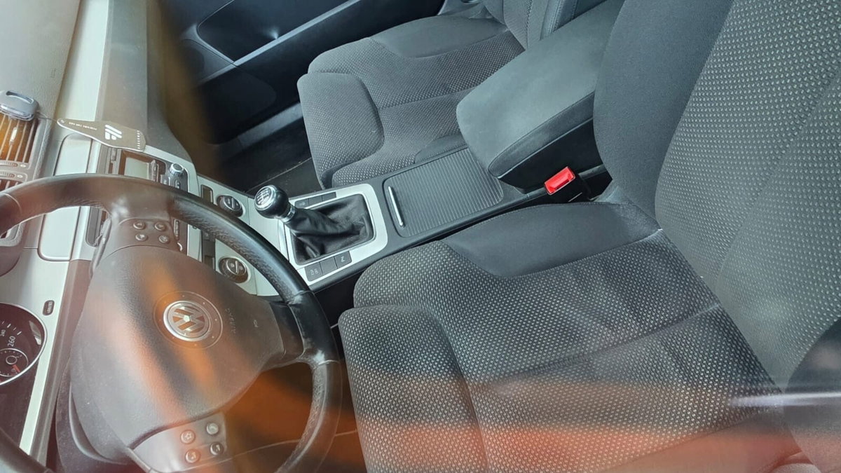 Volkswagen Passat 2.0 TDI DPF Highline (5)