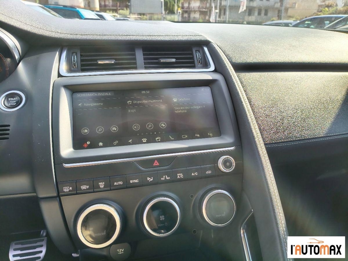 Jaguar E-Pace 2.0D 240 CV AWD aut. R-Dynamic S (10)