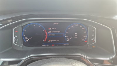Volkswagen Polo 1.0 tsi Life 95cv (12)