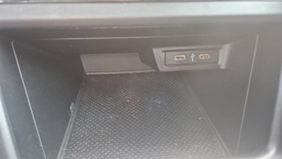 Volkswagen Polo 1.0 tsi Life 95cv (13)