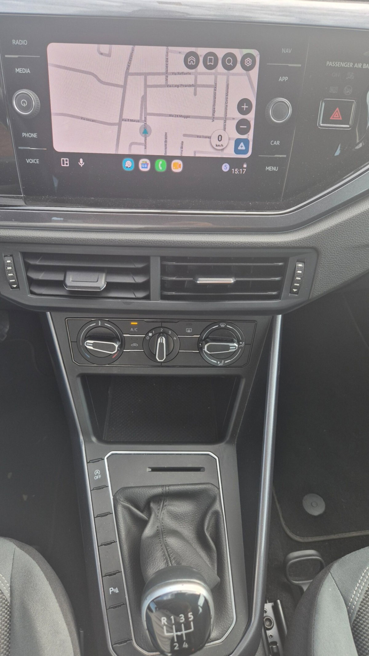 Volkswagen Polo 1.0 tsi Life 95cv (14)
