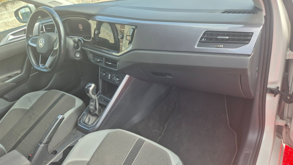 Volkswagen Polo 1.0 tsi Life 95cv (6)