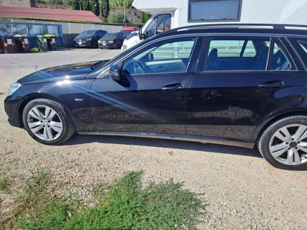 Mercedes-Benz Classe E Station Wagon 250 CDI BlueEFFICIENCY Avantgarde (12)