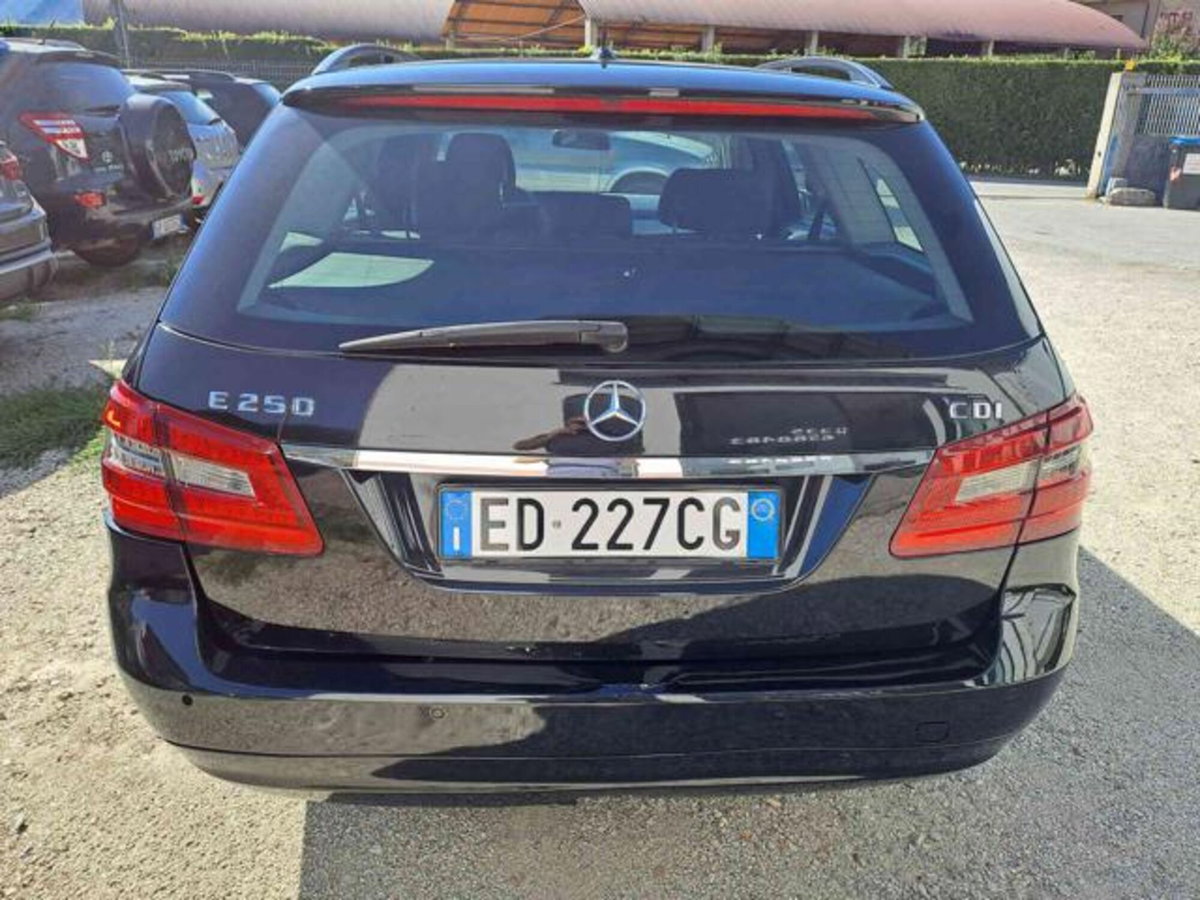 Mercedes-Benz Classe E Station Wagon 250 CDI BlueEFFICIENCY Avantgarde (14)