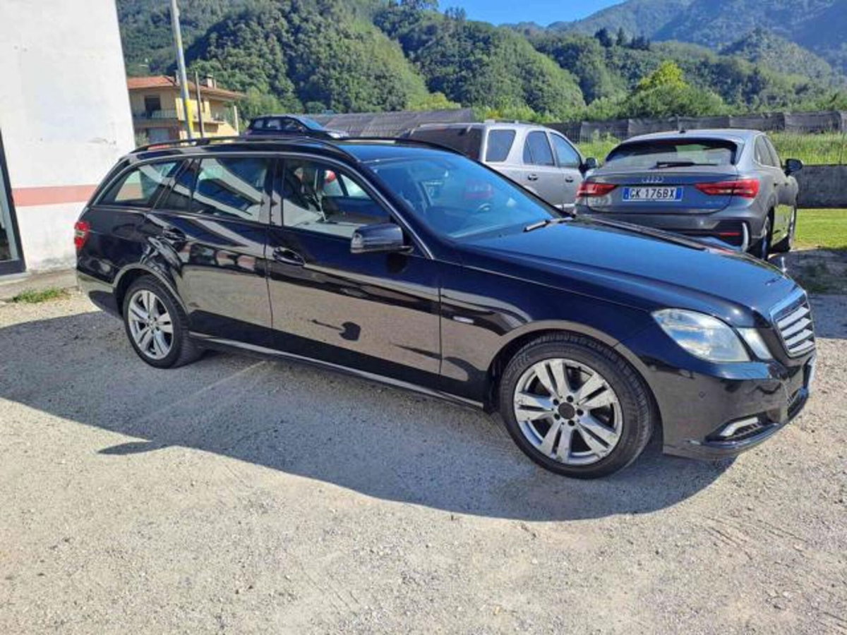 Mercedes-Benz Classe E Station Wagon 250 CDI BlueEFFICIENCY Avantgarde (18)