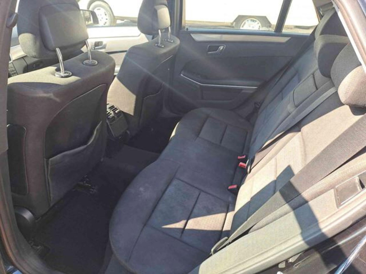 Mercedes-Benz Classe E Station Wagon 250 CDI BlueEFFICIENCY Avantgarde (7)