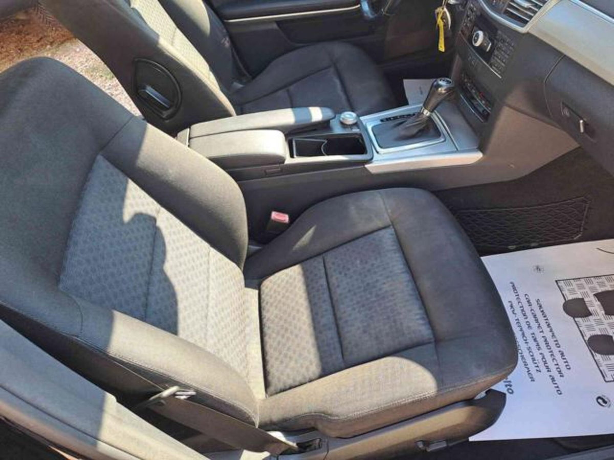 Mercedes-Benz Classe E Station Wagon 250 CDI BlueEFFICIENCY Avantgarde (9)