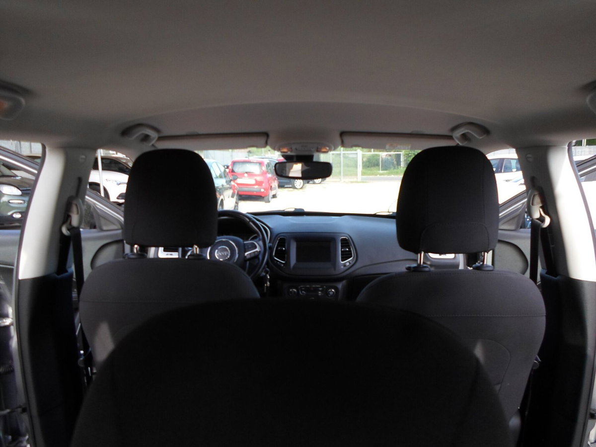 Jeep Compass 1.6 Multijet II 2WD Limited (12)