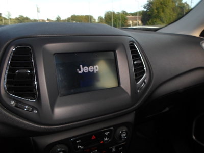 Jeep Compass 1.6 Multijet II 2WD Limited (18)
