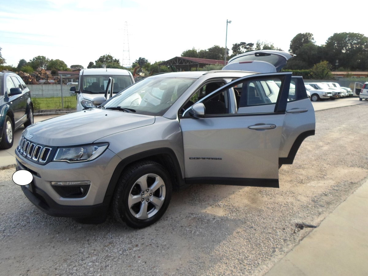 Jeep Compass 1.6 Multijet II 2WD Limited (8)