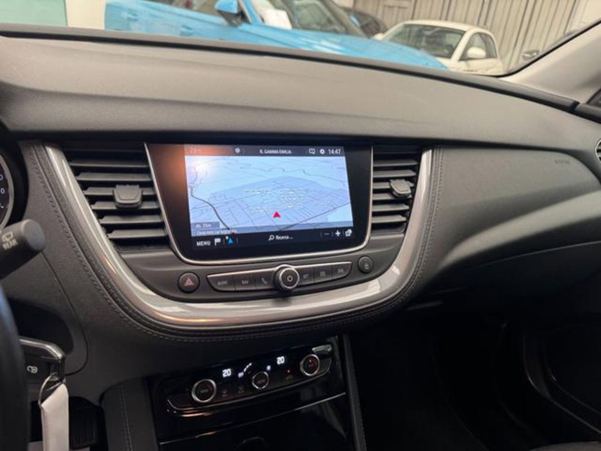 Opel Grandland X 2.0 diesel Ecotec Start&Stop aut. Ultimate (10)