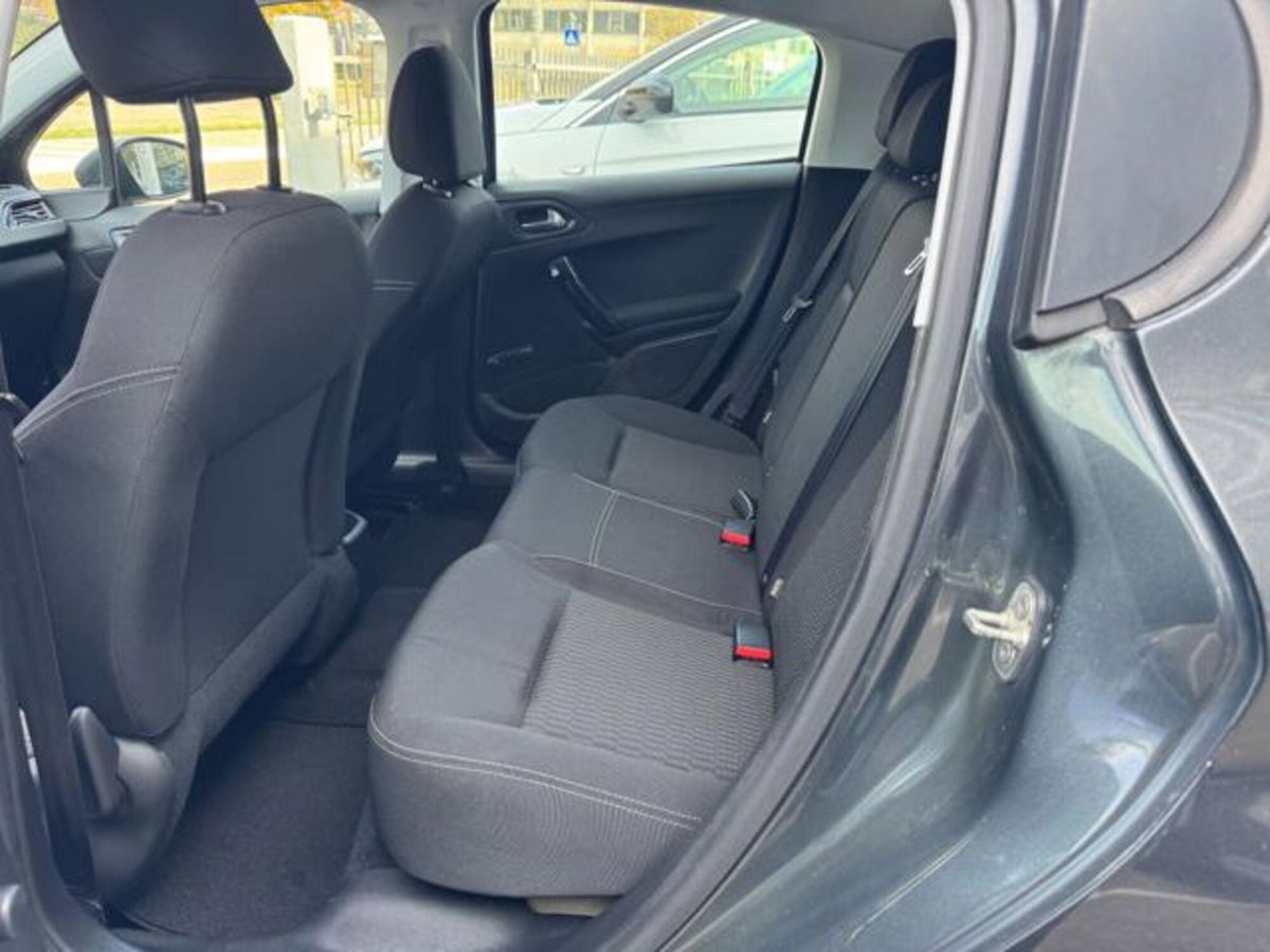 Peugeot 208 75 5 porte Allure (7)