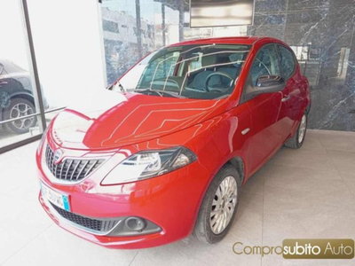 Lancia Ypsilon 1.0 FireFly 5 porte S&S Hybrid Ecochic Gold (2)