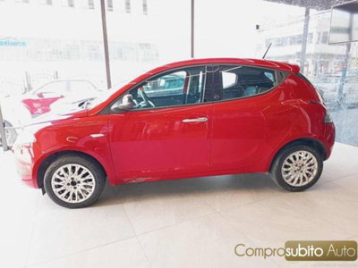 Lancia Ypsilon 1.0 FireFly 5 porte S&S Hybrid Ecochic Gold (4)