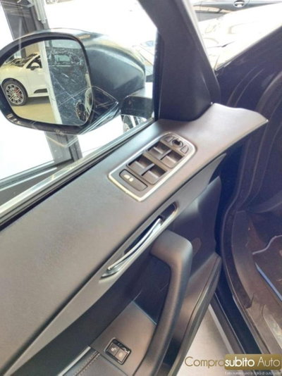 Jaguar F-Pace 2.0 D 180 CV AWD aut. Portfolio (18)