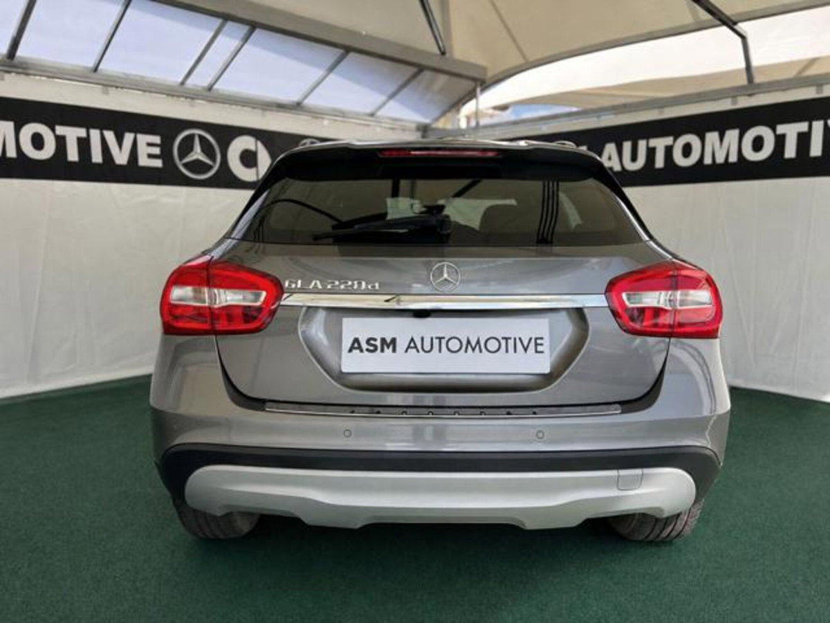 Mercedes-Benz GLA SUV 220 d Automatic 4Matic Business (5)