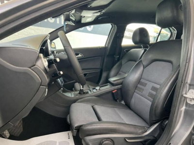 Mercedes-Benz GLA SUV 220 d Automatic 4Matic Business (9)