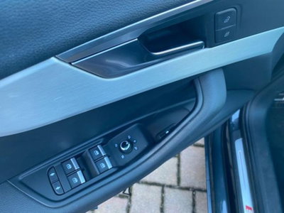 Audi A4 Avant 2.0 TDI 150 CV S tronic S line edition (18)