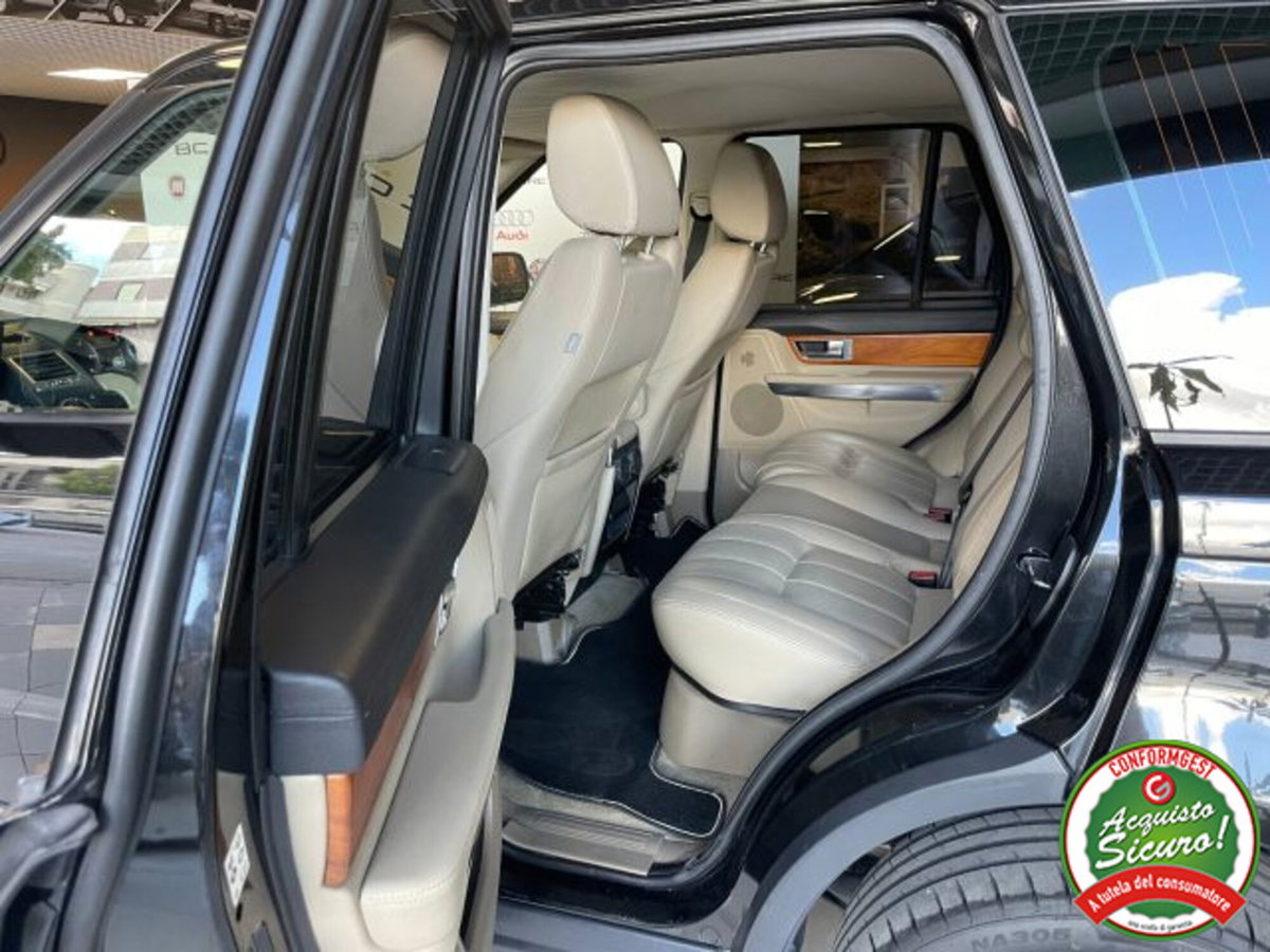 Land Rover Range Rover Sport 3.0 SDV6 HSE (17)