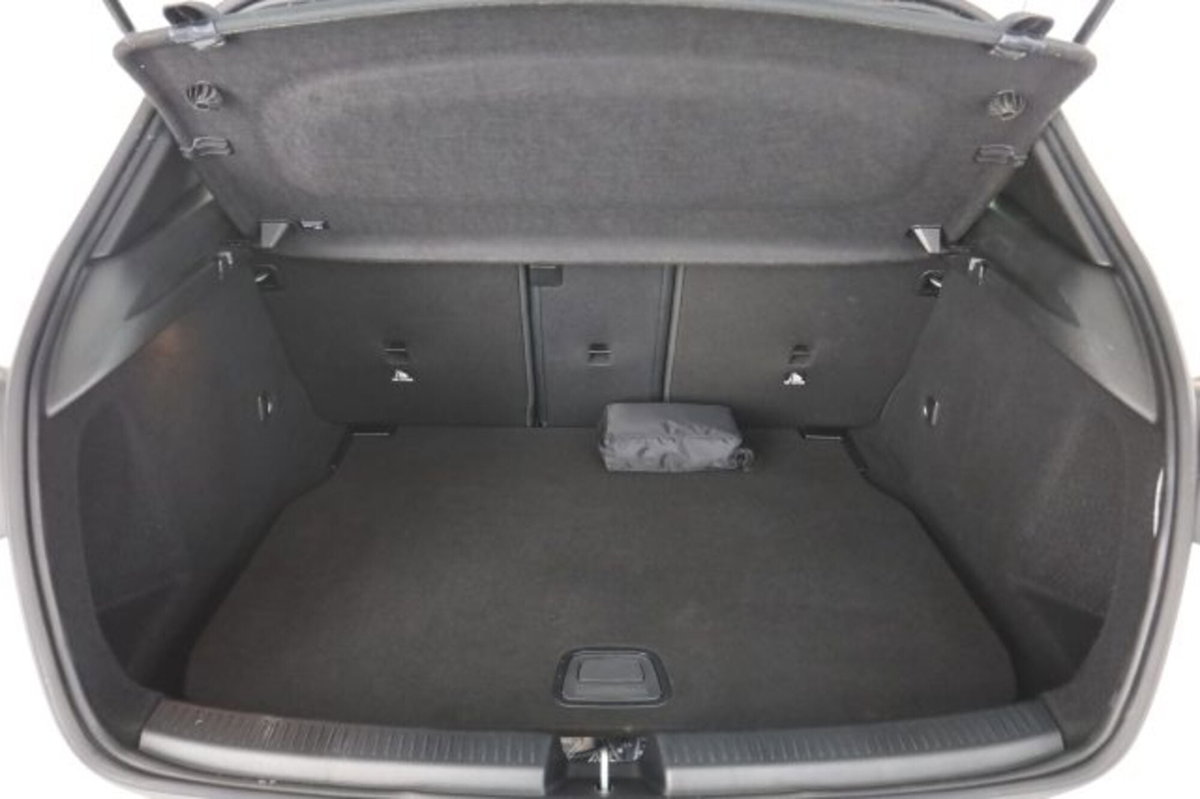 Mercedes-Benz Classe A 180 d Automatic Sport (6)