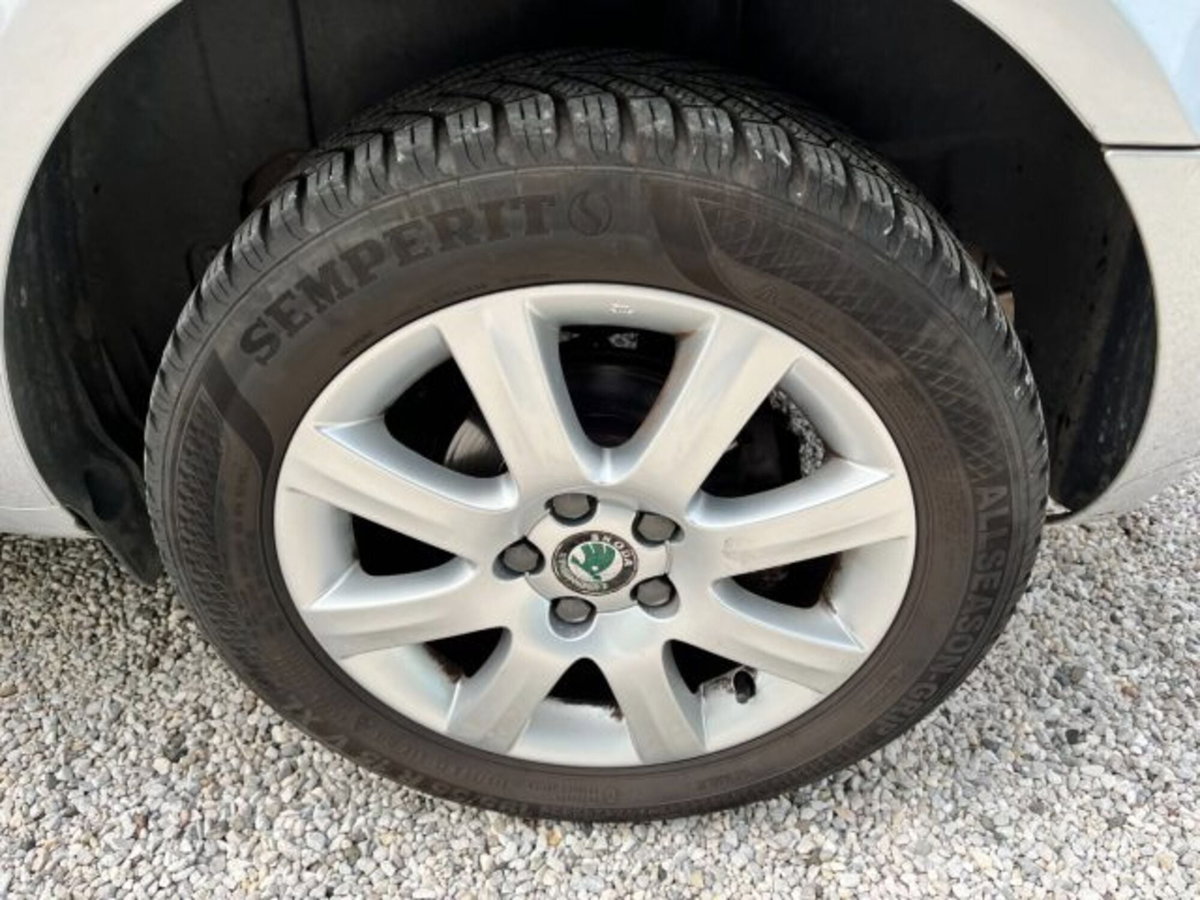 Skoda Roomster TSI 86CV Style (11)