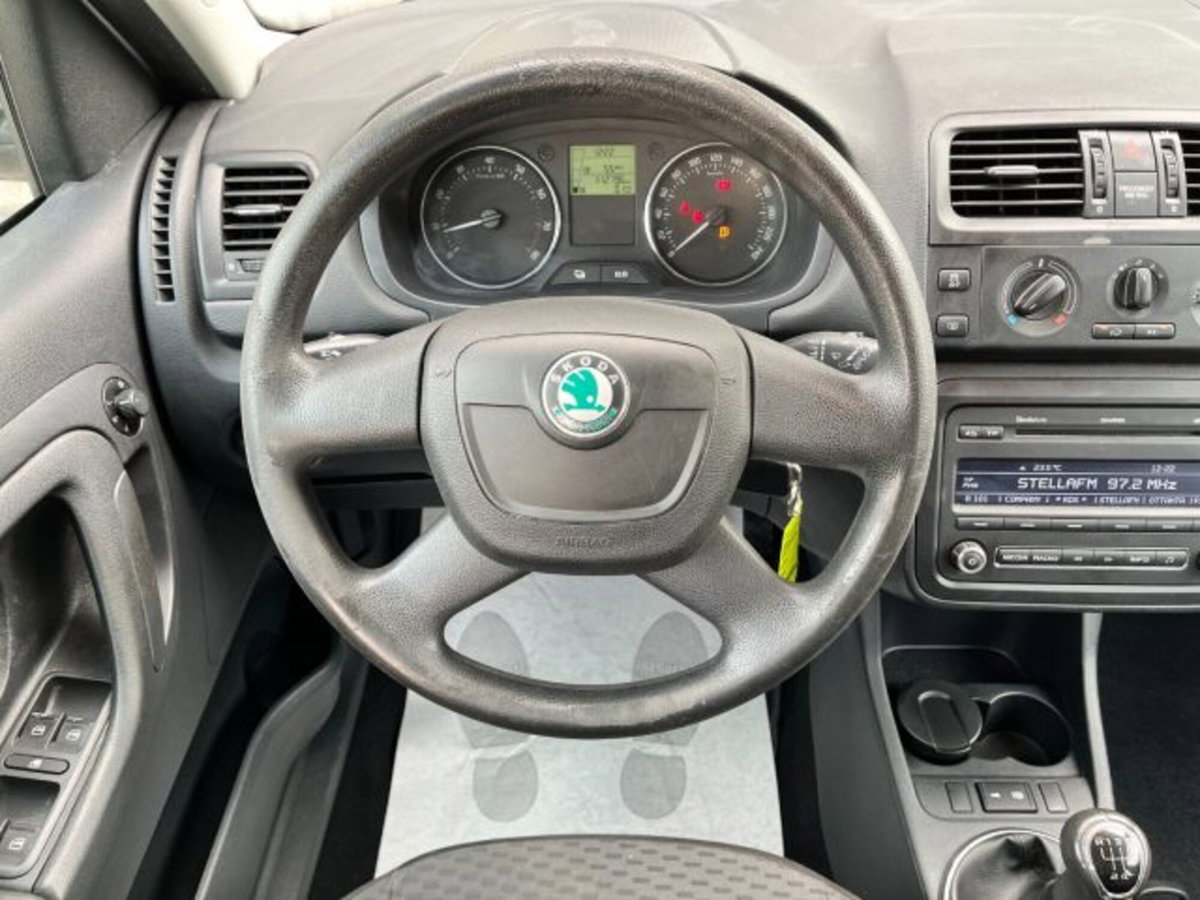 Skoda Roomster TSI 86CV Style (18)