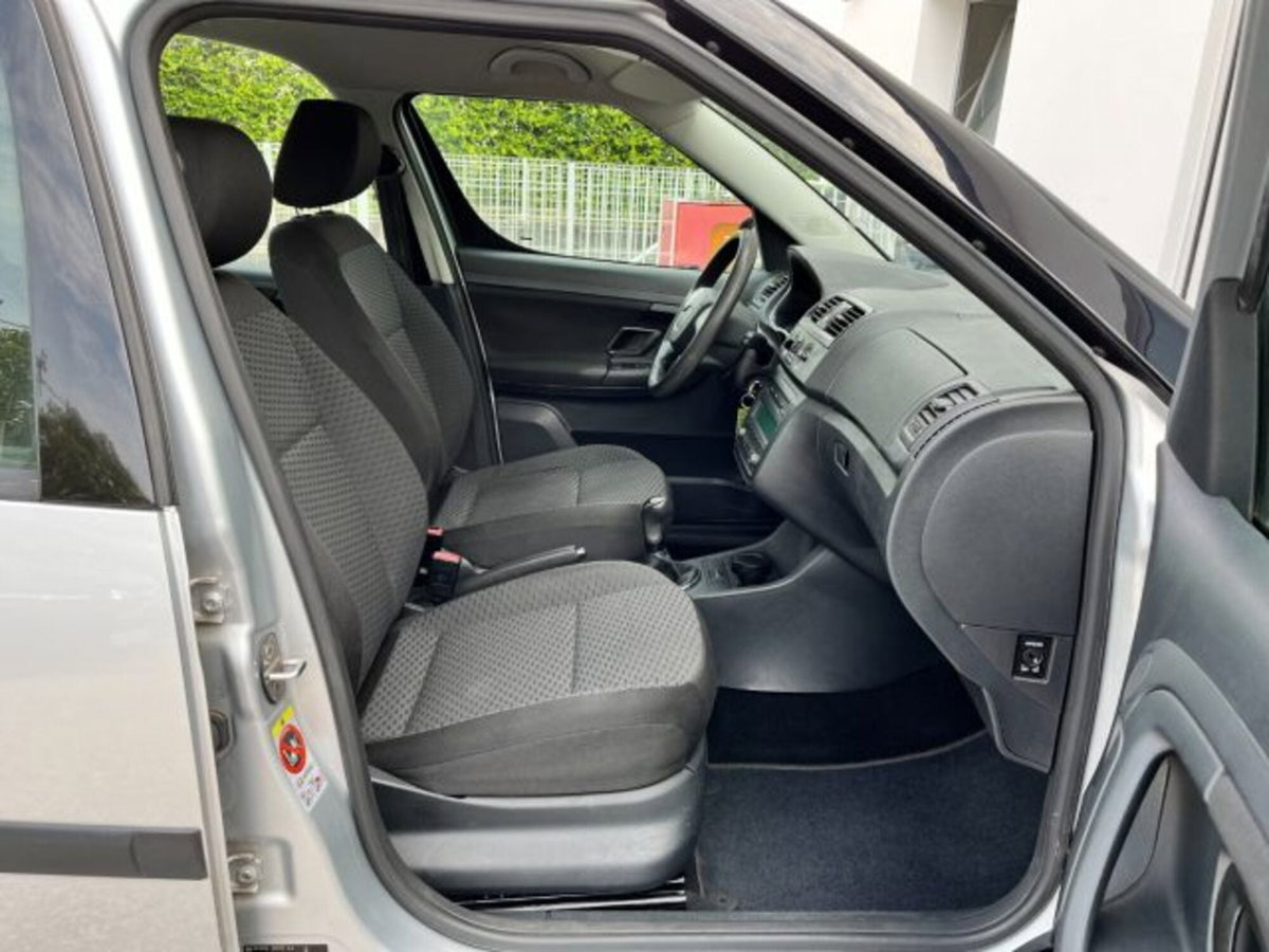 Skoda Roomster TSI 86CV Style (8)