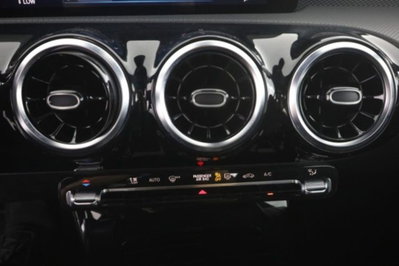 Mercedes-Benz Classe A 180 d Automatic Sport (12)