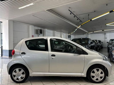 Toyota Aygo 1.0 12V VVT-i 5 porte Sol (5)