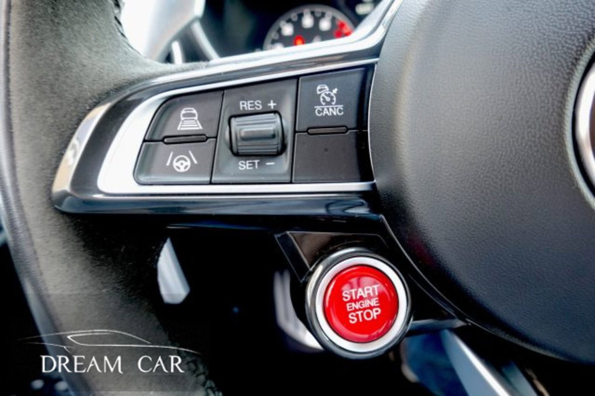 Alfa Romeo Giulia 2.9 T V6 AT8 Quadrifoglio (18)