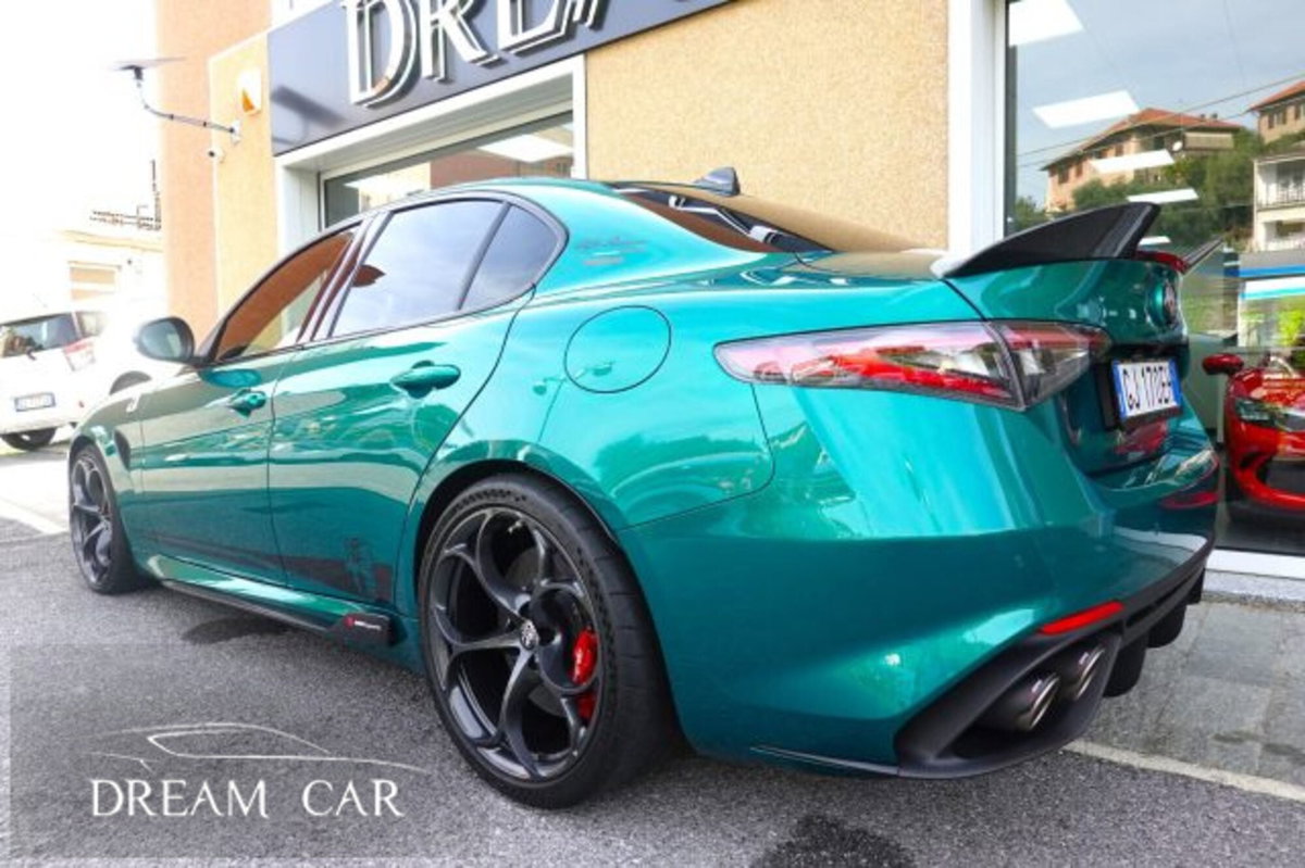 Alfa Romeo Giulia 2.9 T V6 AT8 Quadrifoglio (3)