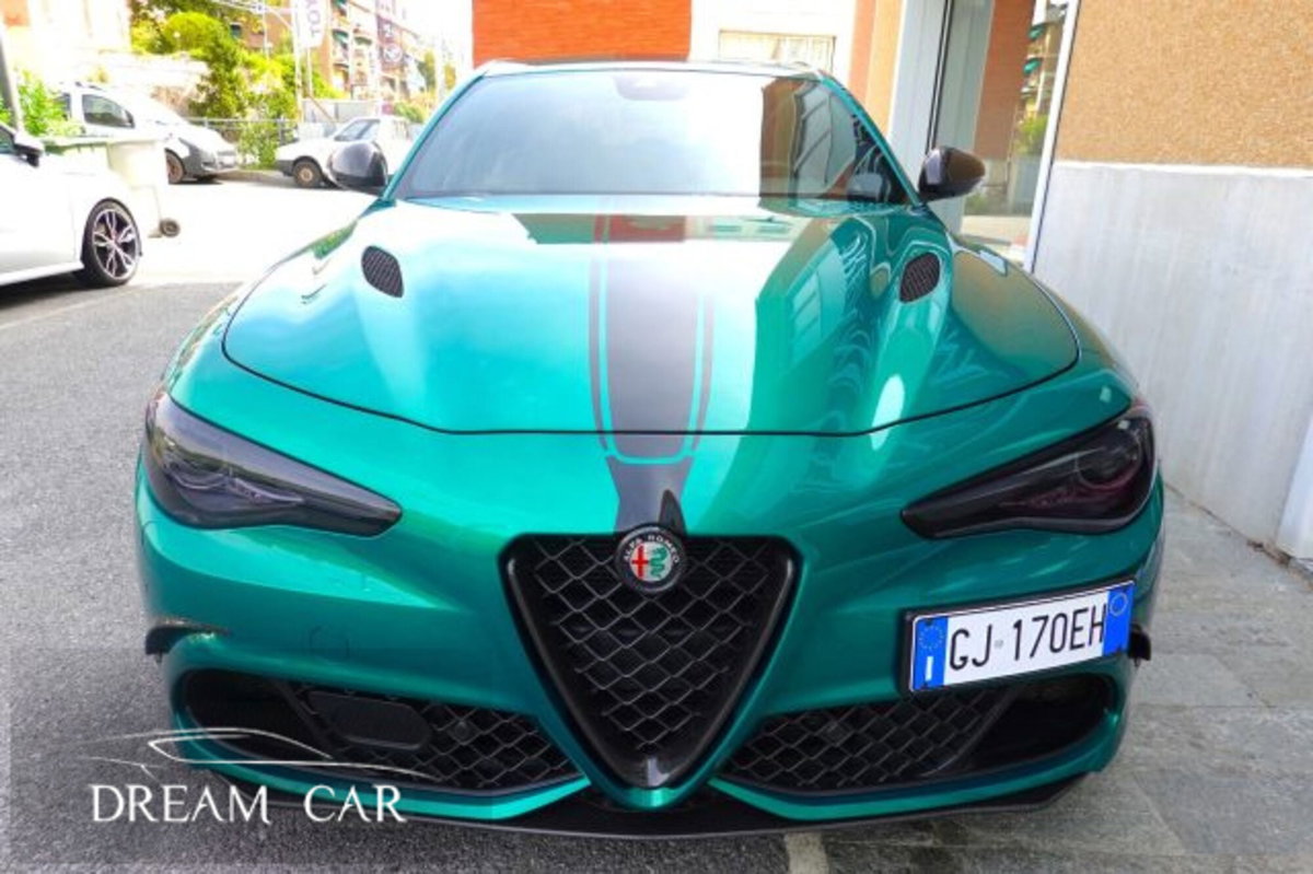 Alfa Romeo Giulia 2.9 T V6 AT8 Quadrifoglio (8)