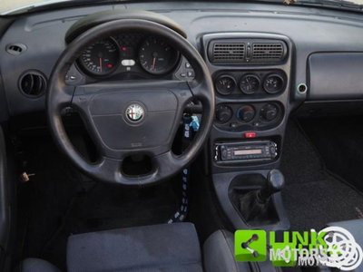 Alfa Romeo Spider 2.0i 16V Twin Spark cat (10)
