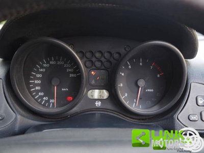 Alfa Romeo Spider 2.0i 16V Twin Spark cat (11)
