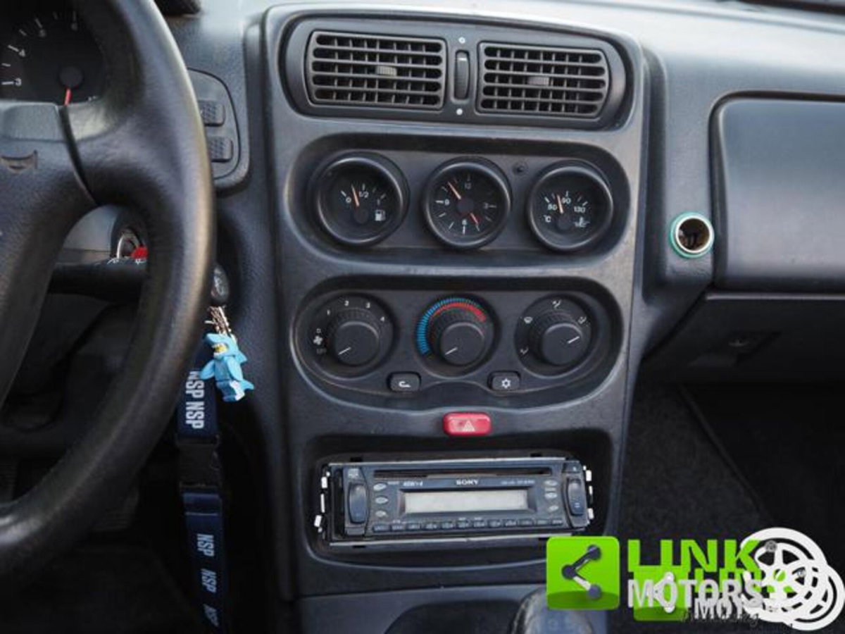 Alfa Romeo Spider 2.0i 16V Twin Spark cat (12)