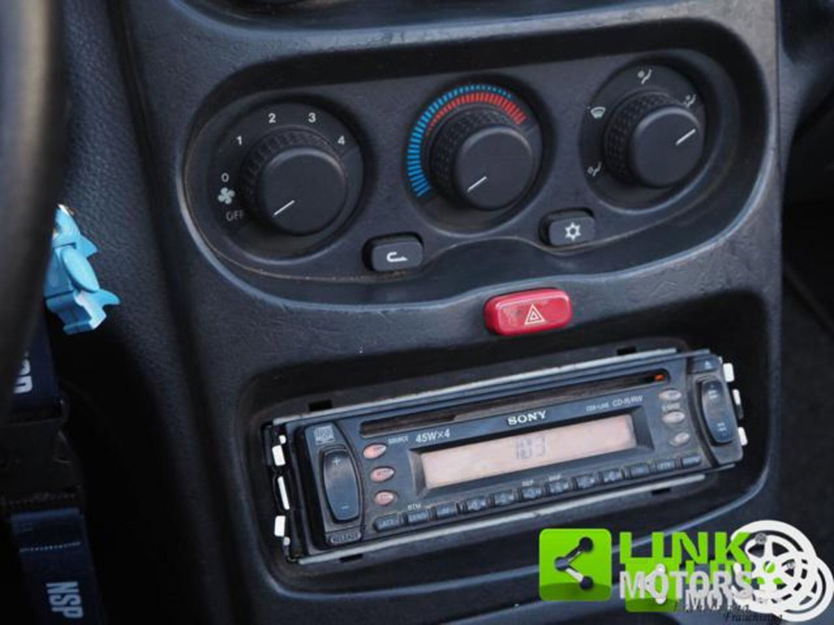 Alfa Romeo Spider 2.0i 16V Twin Spark cat (14)