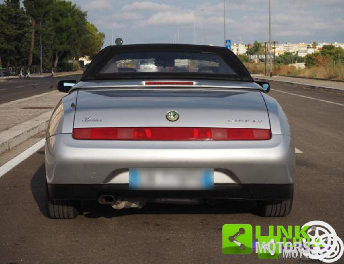 Alfa Romeo Spider 2.0i 16V Twin Spark cat (8)