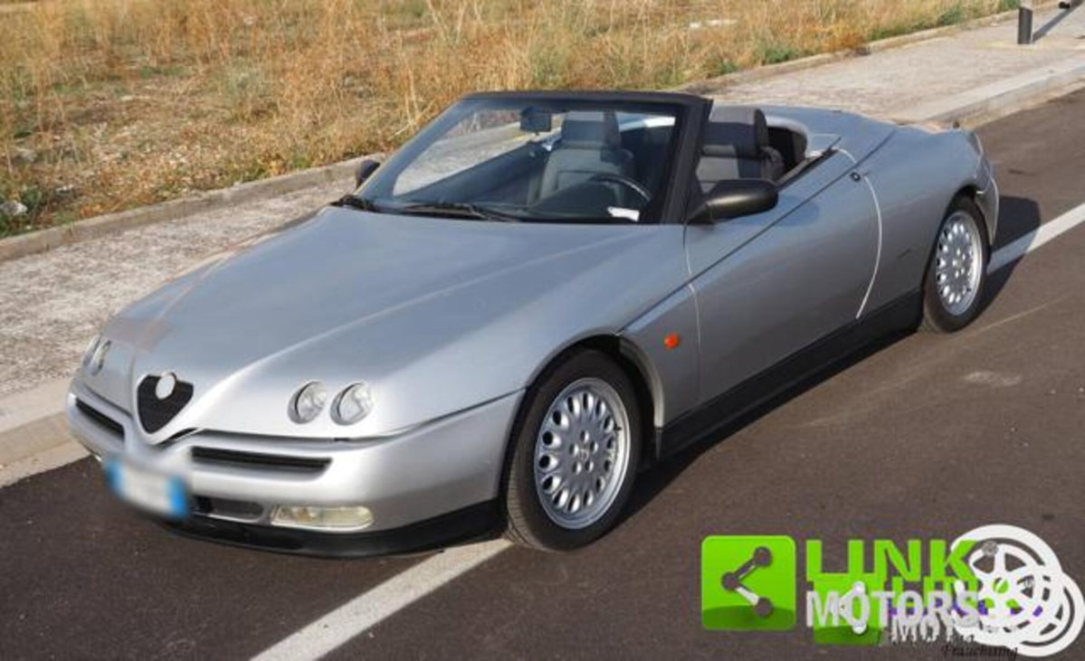 Alfa Romeo Spider 2.0i 16V Twin Spark cat (9)