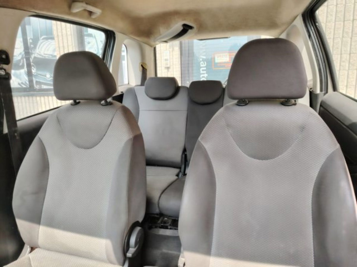 Fiat Idea 1.2 16V BlackLabel (11)