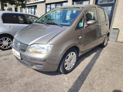 Fiat Idea 1.2 16V BlackLabel (3)